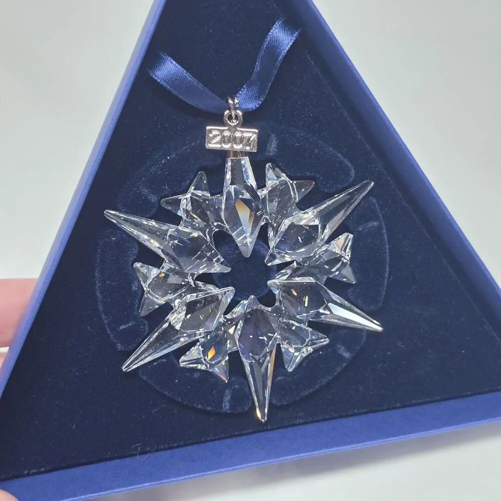SWAROVSKI 2007 Holiday Ornament Crystal Snowflake Christmas Star in Box